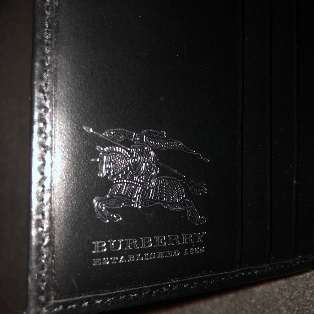 Burberry black plaid wallet - Picture 4 of 8